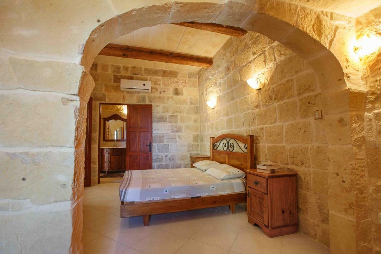 Il-Veduta Holiday Farmhouse With Sunny Private Pool In Island Of Gozo Għarb Eksteriør bilde