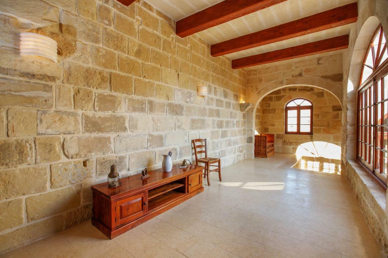 Il-Veduta Holiday Farmhouse With Sunny Private Pool In Island Of Gozo Għarb Eksteriør bilde