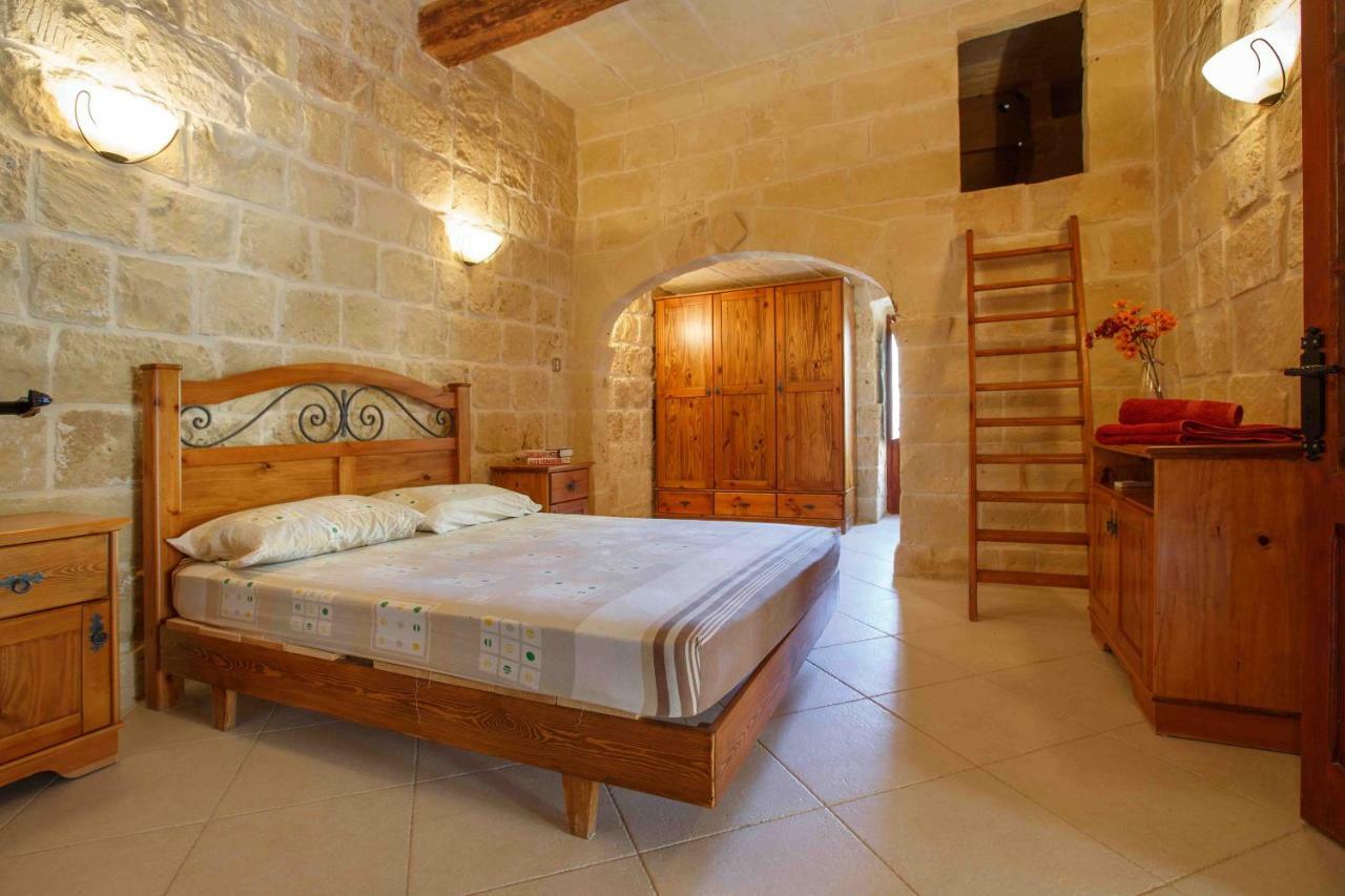Il-Veduta Holiday Farmhouse With Sunny Private Pool In Island Of Gozo Għarb Eksteriør bilde
